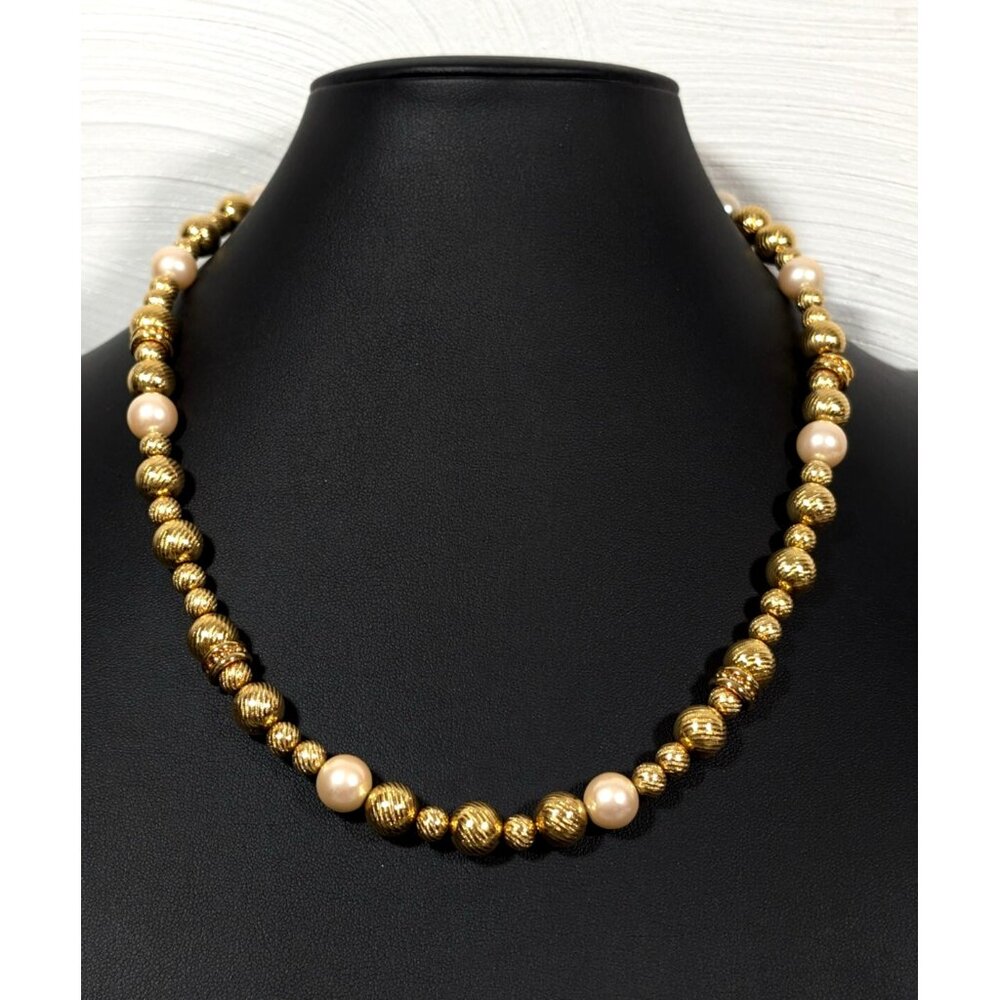 Vintage Monet Gold Tone Ribbed Bead Faux Pearl Necklace 20 in Classic